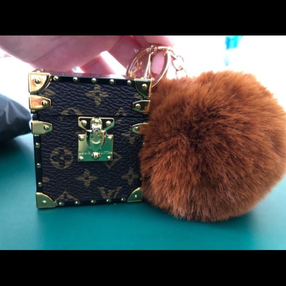 AirPods 2 case - Picture 3 of 4